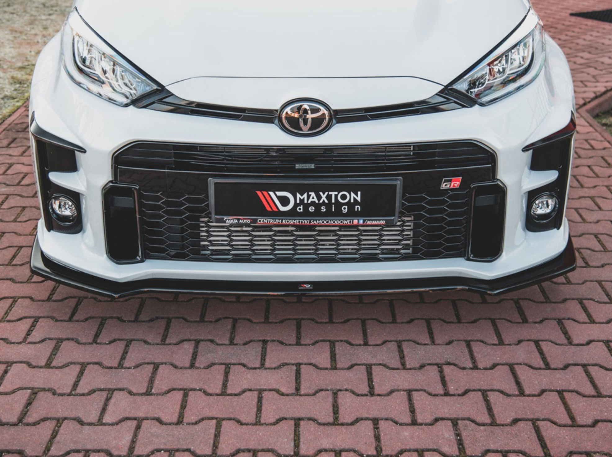 Gloss Black front splitter V1 Toyota GR Yaris MK4 (2020+)