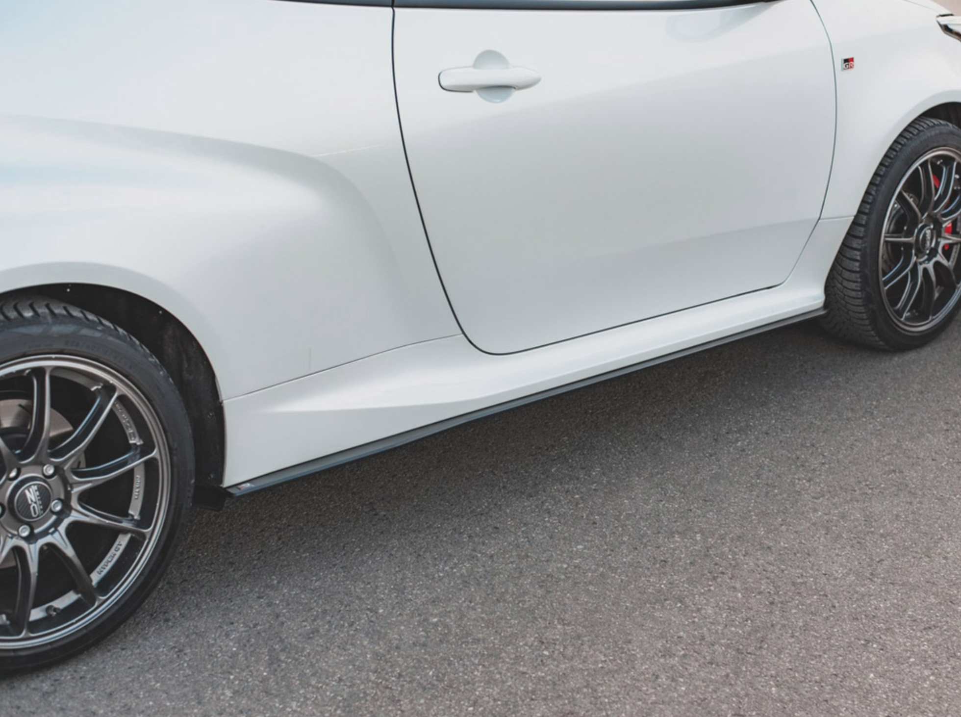 Racing Durability Side Skirts Diffusers Toyota GR Yaris MK4 (2020+)